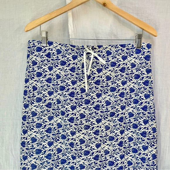 80%OFF❣️ Alex Mill Blue & White Hearts on Vines Print Midi Skirt, XS - Picture 3 of 10